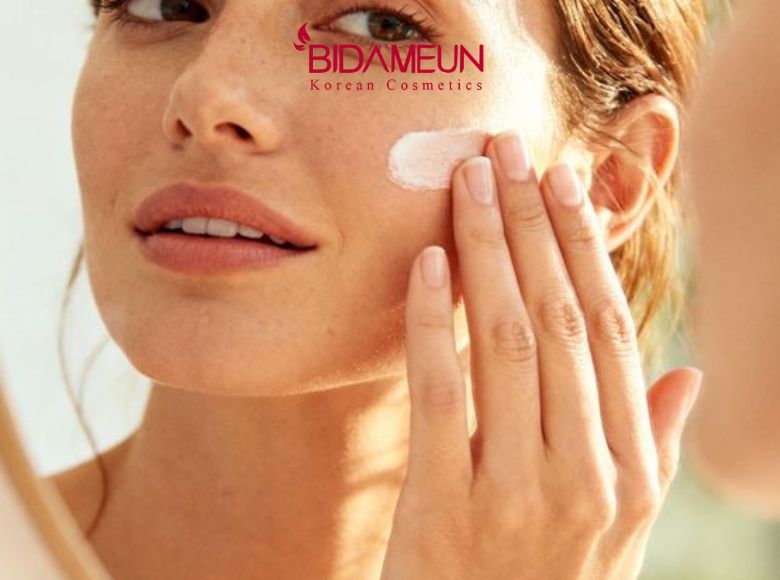 cac-buoc-truoc-makeup-de-co-lop-nen-ben-dep-nhieu-gio-lien